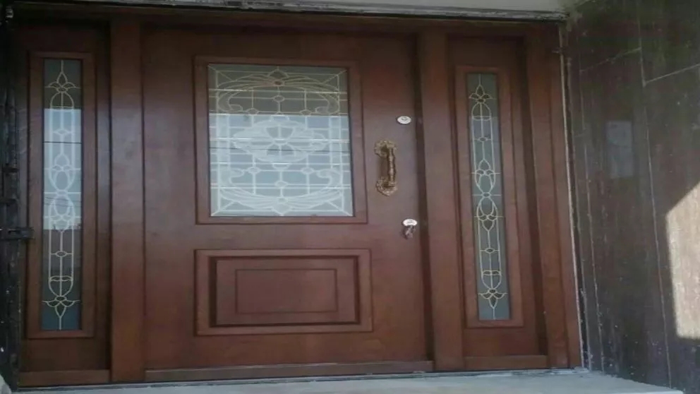 Anti-theft doors, maple doors