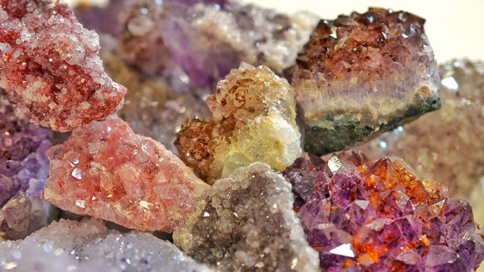 Stone boutique jewelry, ornamental stone jewelry in Sarayan