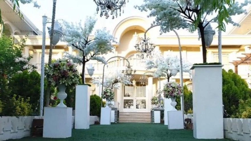 Berlian Palace, photography studio and Talar Hotel in Semnan