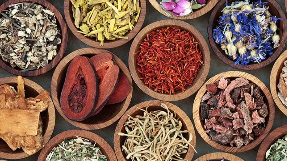 Barhamat Medical Center, herbal products and traditional medicine in Golpayegan