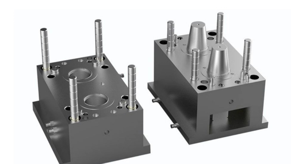 Plastic injection mold structure