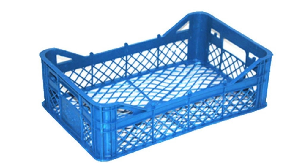 All kinds of plastic fruit baskets