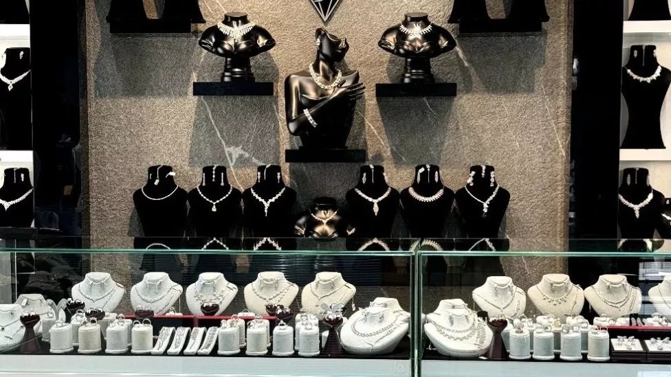 Selling gold in Tehran