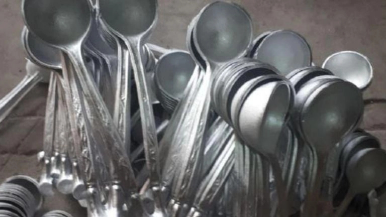 Production of soft and dry aluminum containers, Pour Ali, Isfahan
