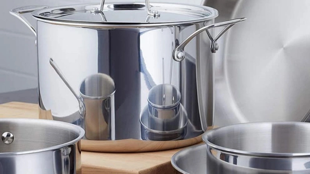 The advantage of using aluminum containers