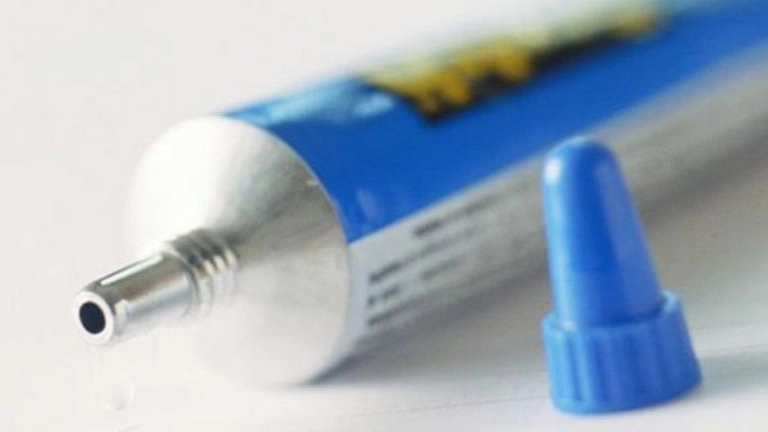 Advantages of using construction adhesives