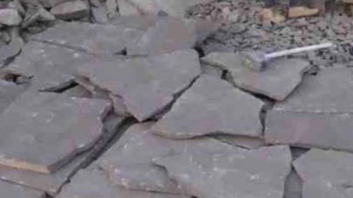 سنگ قهوه ای رنگ چه نوع سنگی است