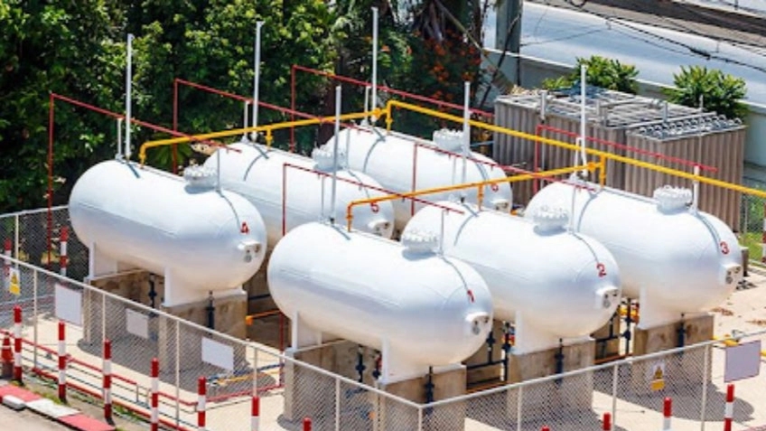 Tahran Pars'ta sıvı gaz buharlaştırıcı
