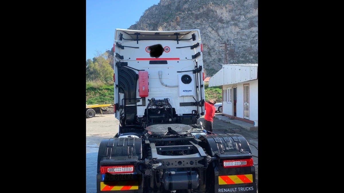 RENAULT T520 2022