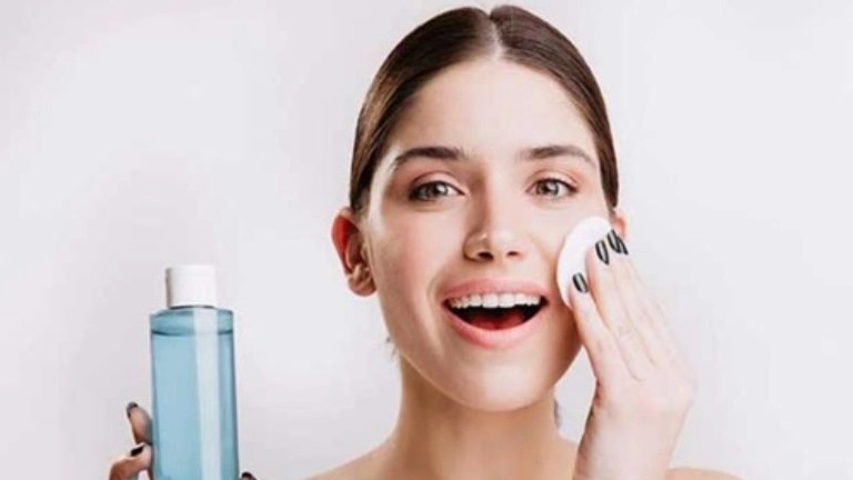 What is toner? Why should we use toner?