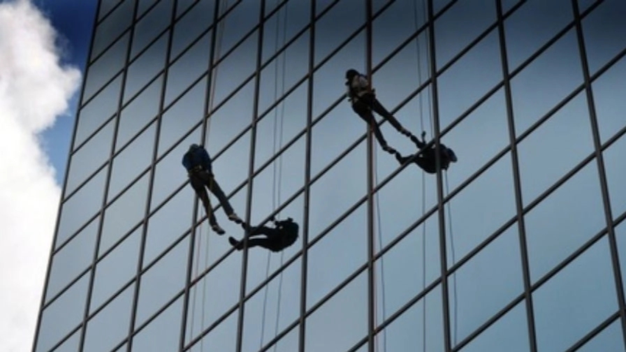 Saffron window cleaning services in Tehran