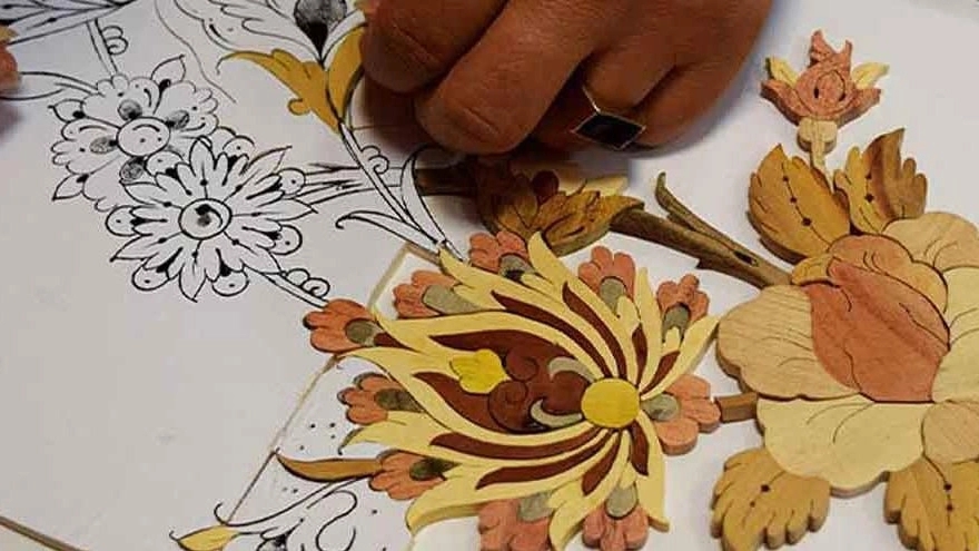 روش‌های ساخت صنایع دستی چوبی ایرانی