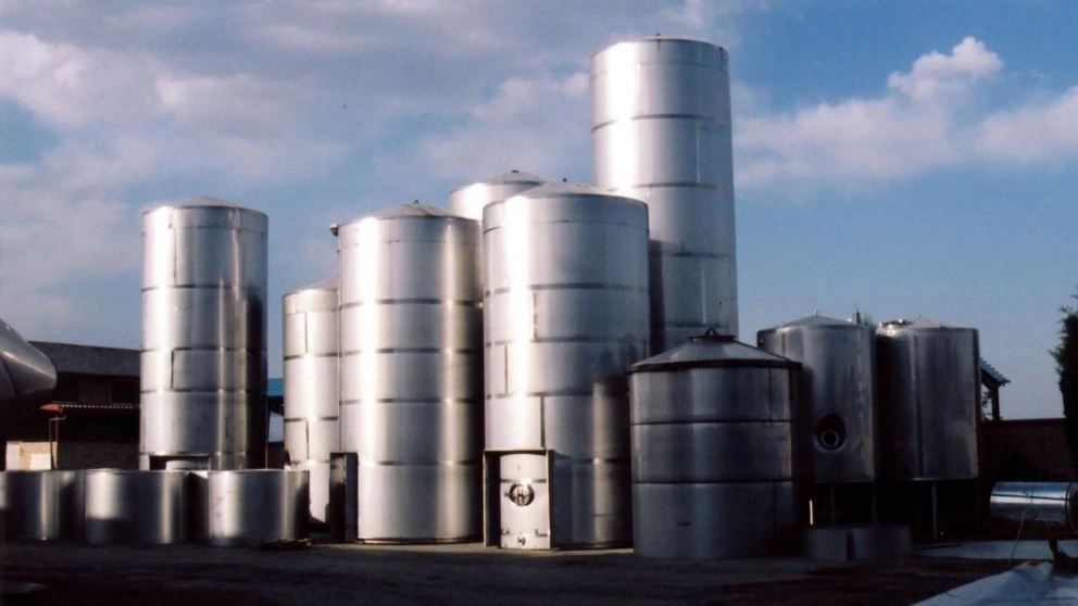 Iran Sanat Tanker Manufacturing, production and sale of tanks, tankers and silos in Tehran