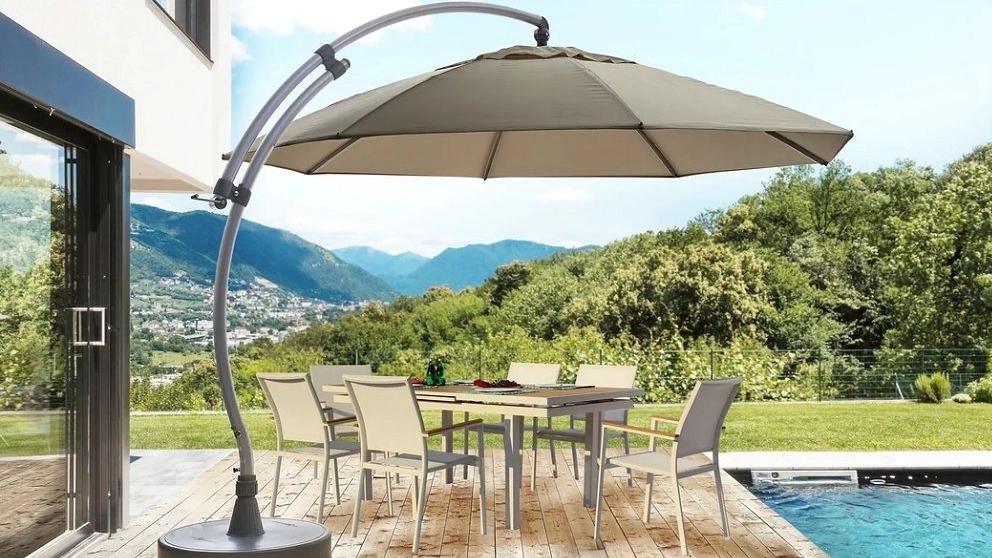 Umbrella sales center in Karaj