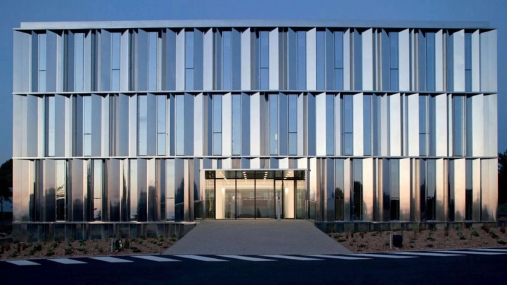 Curtain wall window