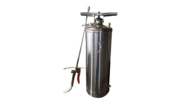 The price of a 10-liter steel sprayer
