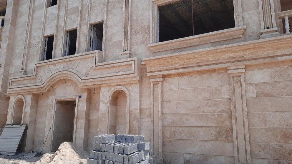 Hajizadeh contractor, implementation of the construction facade of the shed, the wall of the area and the foundation in Ardabil