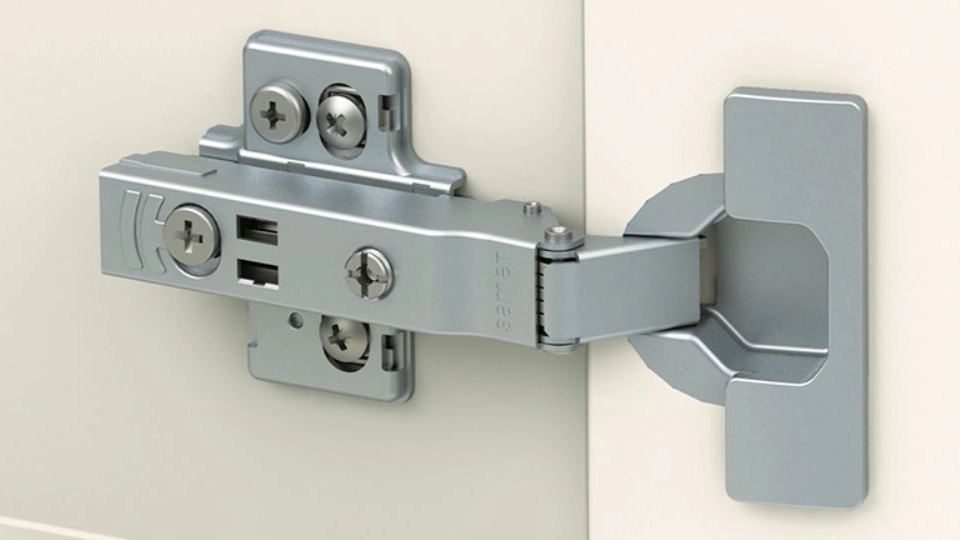 Soft hinge