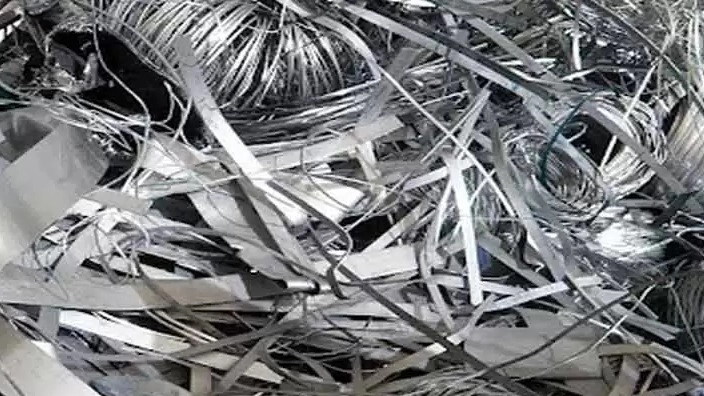 Buying and selling Aghdam scraps in Tehran