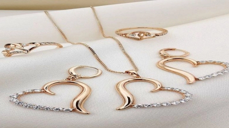نیم ست طلا شامل چه چیزهایی است؟
