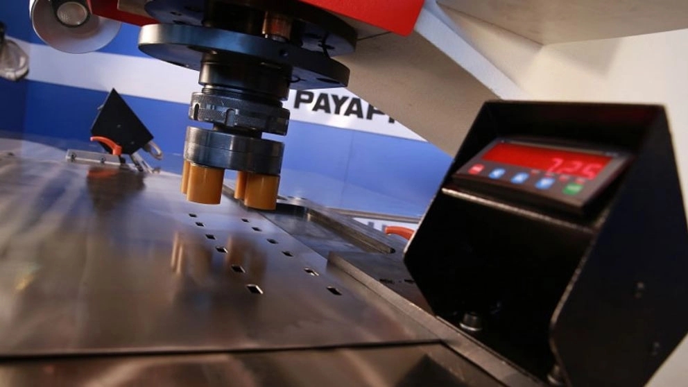 What are the applications of hydraulic punch?