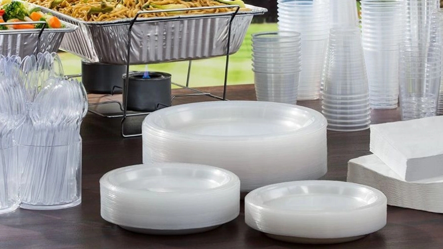 The reason for the popularity of disposable plastic containers