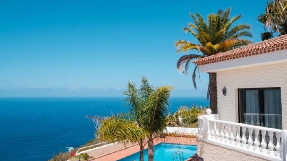 Yadalezadeh villa for rent, two or three bedroom beach villa for rent in Mazandara