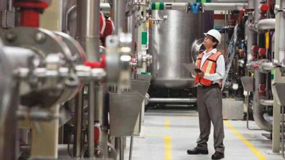 Improvement of repairs and maintenance of petroleum and petrochemical equipment; A serious requirement