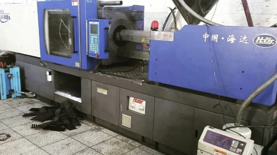 Sale of Sharifi plastic machinery repairs in Isfahan