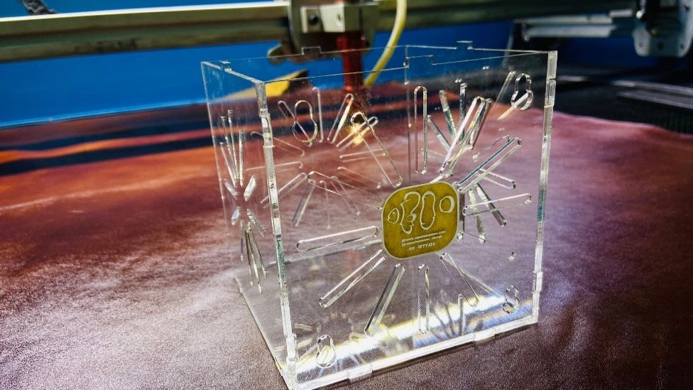 All kinds of laser cutting machines, laser cross