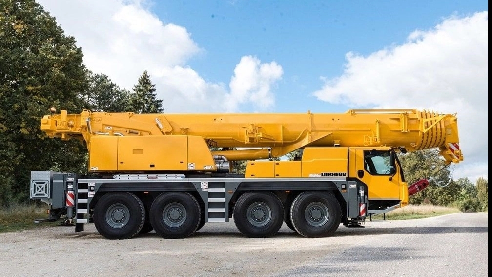 Dawoodabadi Hydraulic Industrial Group, repair and reconstruction of light and heavy cranes in Tehran