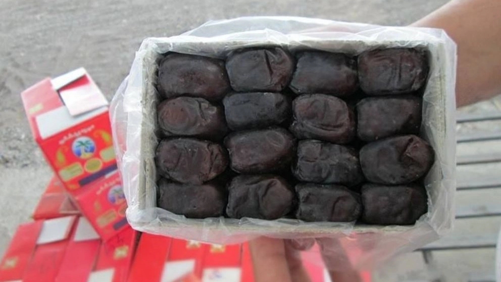 Ameri packing workshop, dates and rice packing in Shadgan, Khuzestan