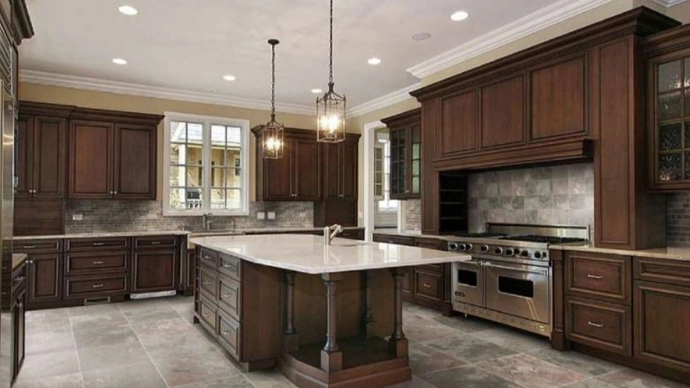 The role of wood in kitchen decoration