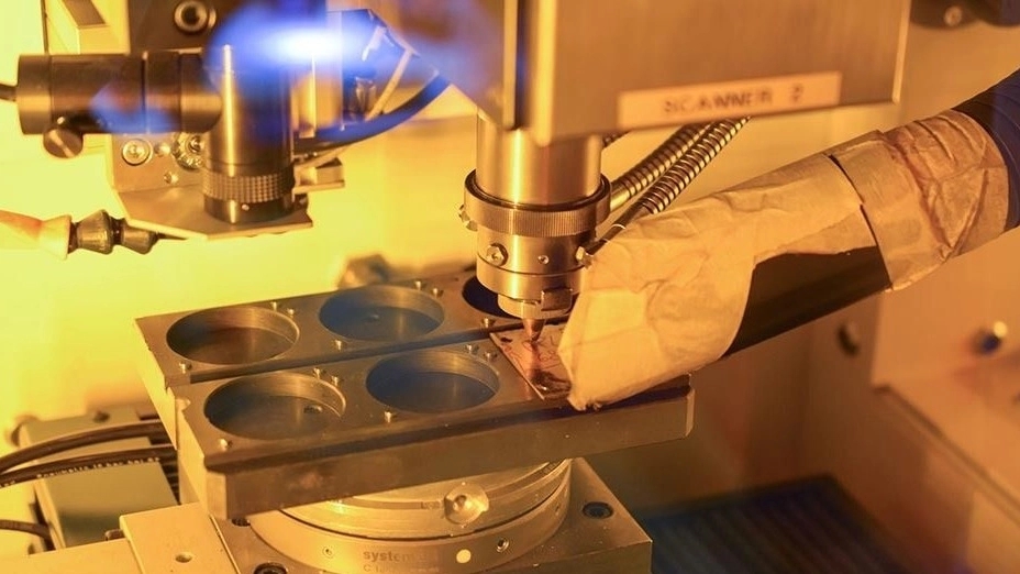 Advantages of using gold laser device