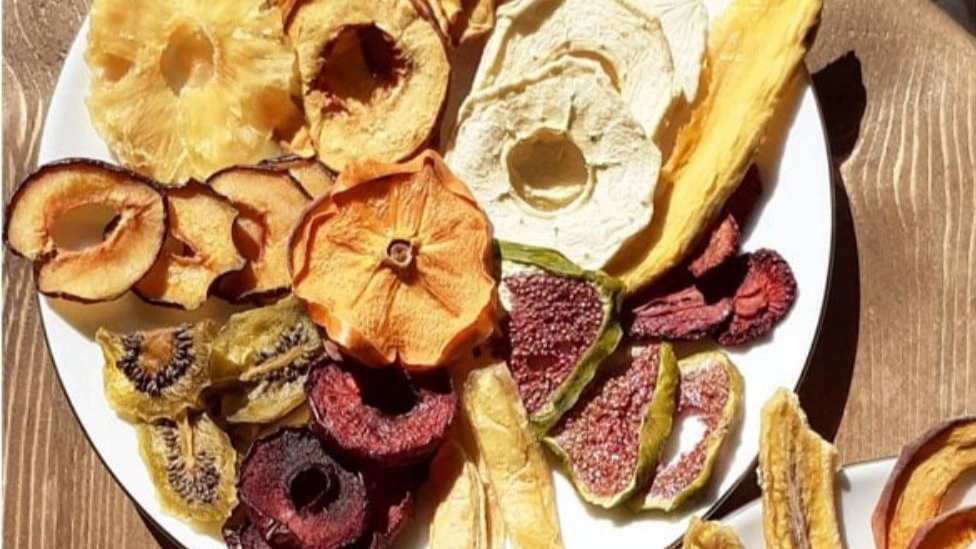 Parham green products, wholesale sale of organic dried fruits and vegetables in Neishabur