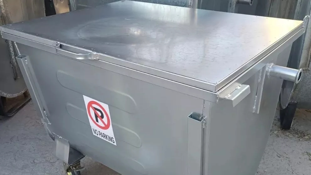The role of galvanized urban garbage can
