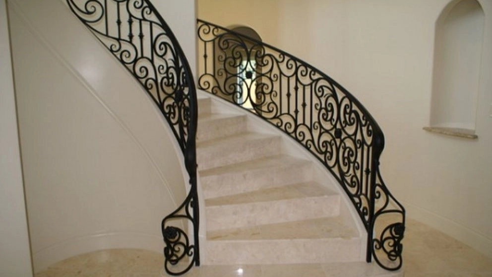 Arin Sazeh, production of round and arched metal stairs in Damavand