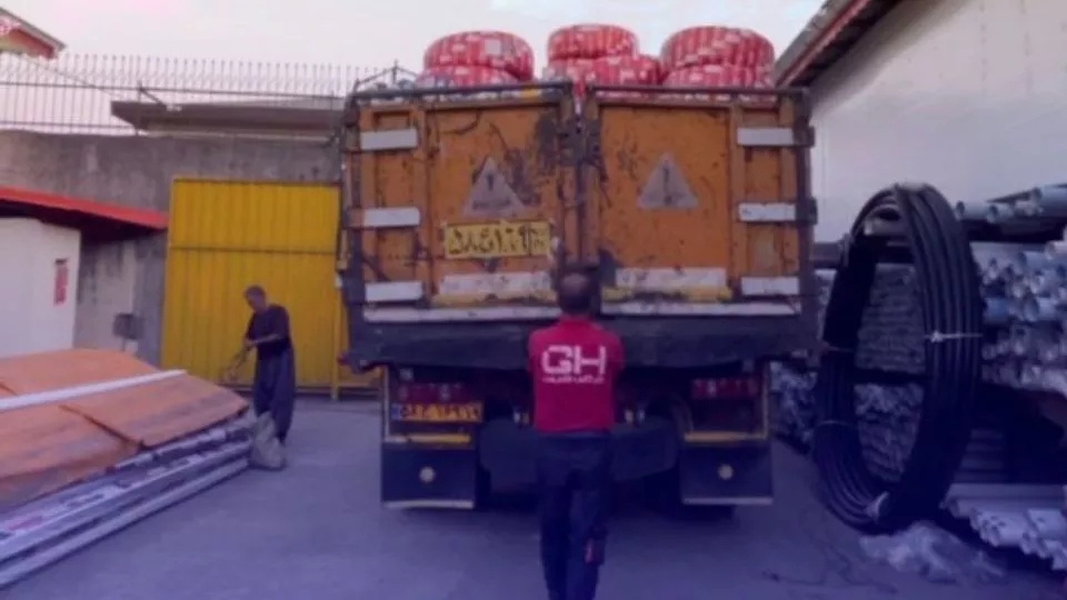 Newpipe and Azin products in Ghasemi Trading