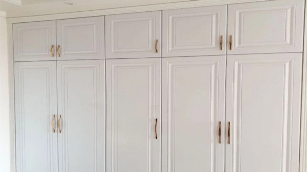 The stages of designing and implementing a wall closet