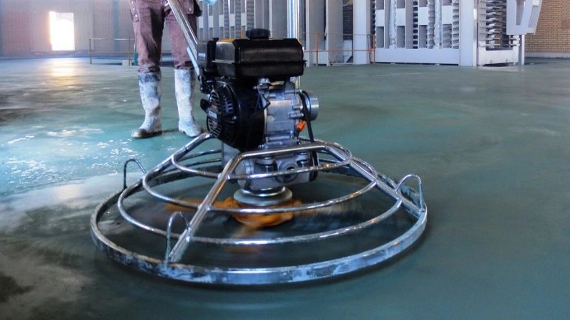 Rain concrete, implementation of butterfly trowel concreting in Mashhad