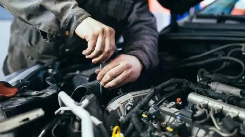 Courier specialized repair shop, repairing all types of Iranian and foreign cars in Torbat Heydarieh