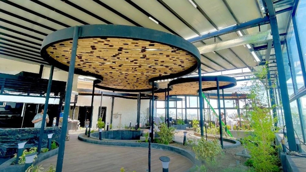 Features of the movable roof
