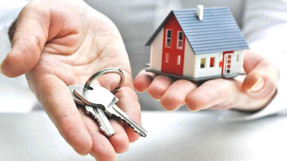 Royal Real Estate, buying and selling mortgages, clearing apartments, gardens, villas, land in Soemasera