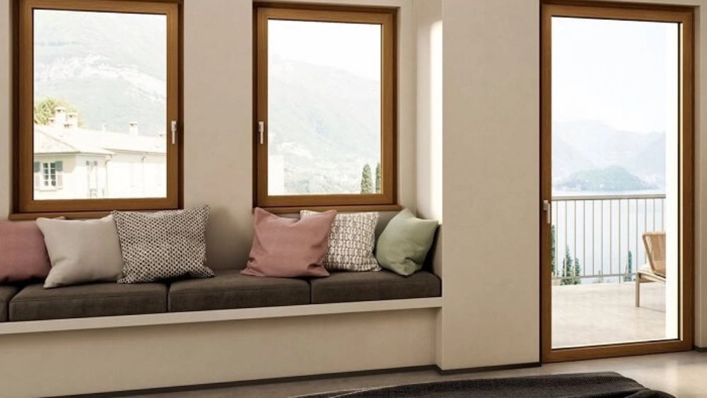 Advantage of laminate window