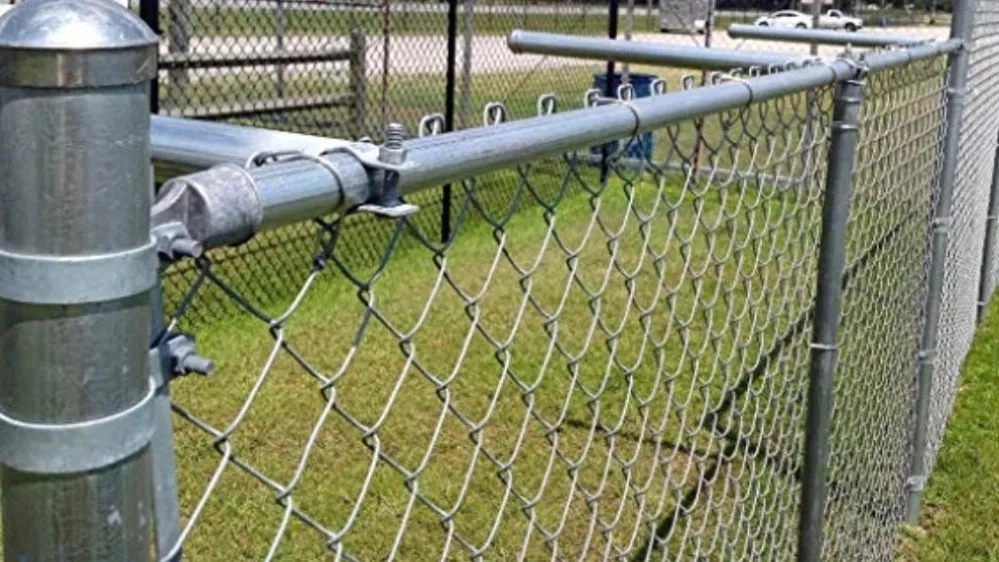 Production of fences and fence bases