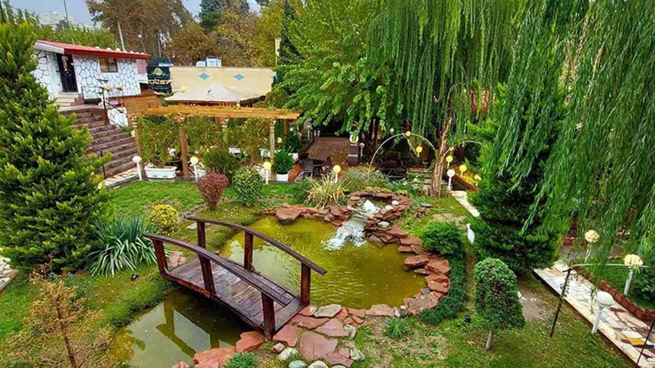 Tolo restaurant garden in Dezful