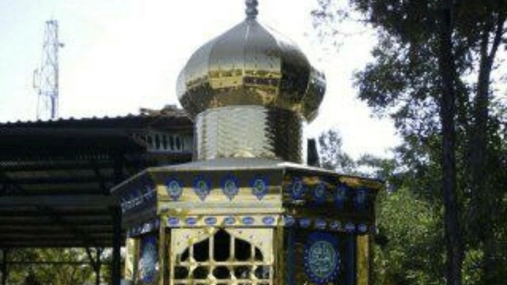 Types of domes and garlands in terms of gender