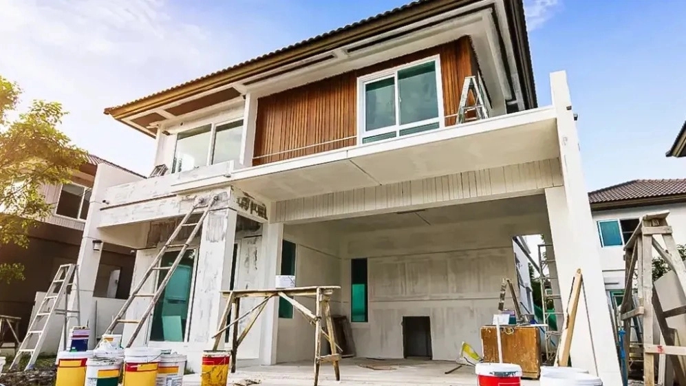 Reconstruction of the facade of the building