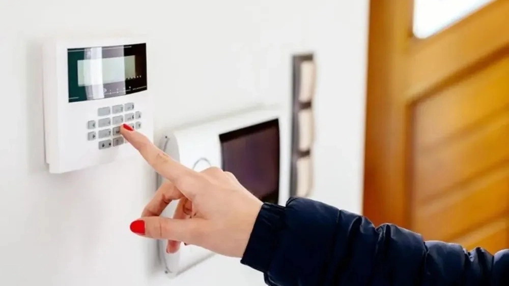 Advantages of using burglar alarms