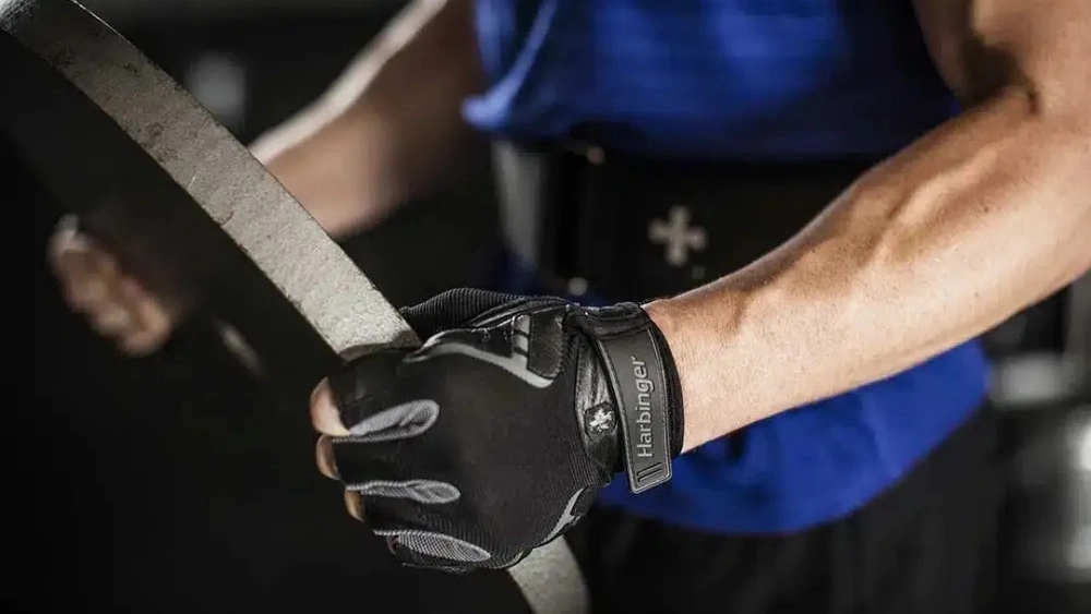 Bodybuilding gloves and their uses
